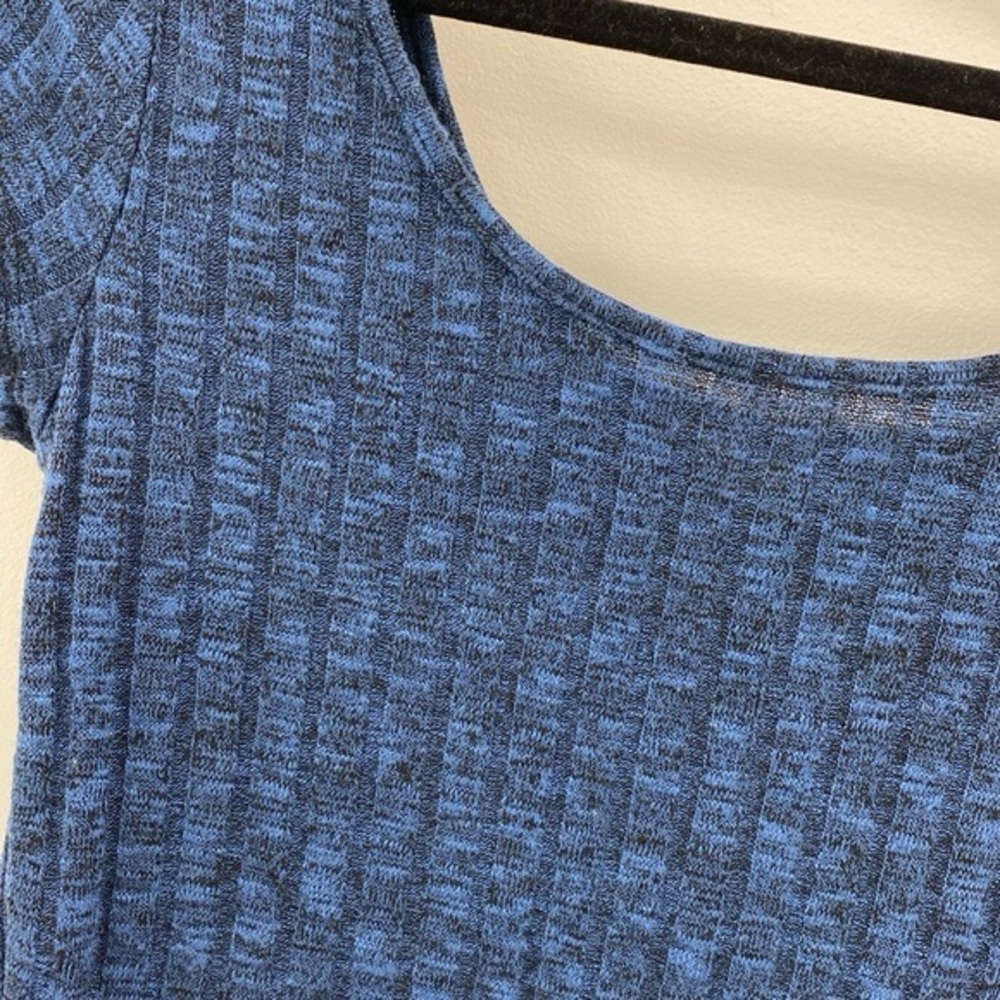 Forever 21 XXI womens blue knit crop top size large - Picture 2 of 8